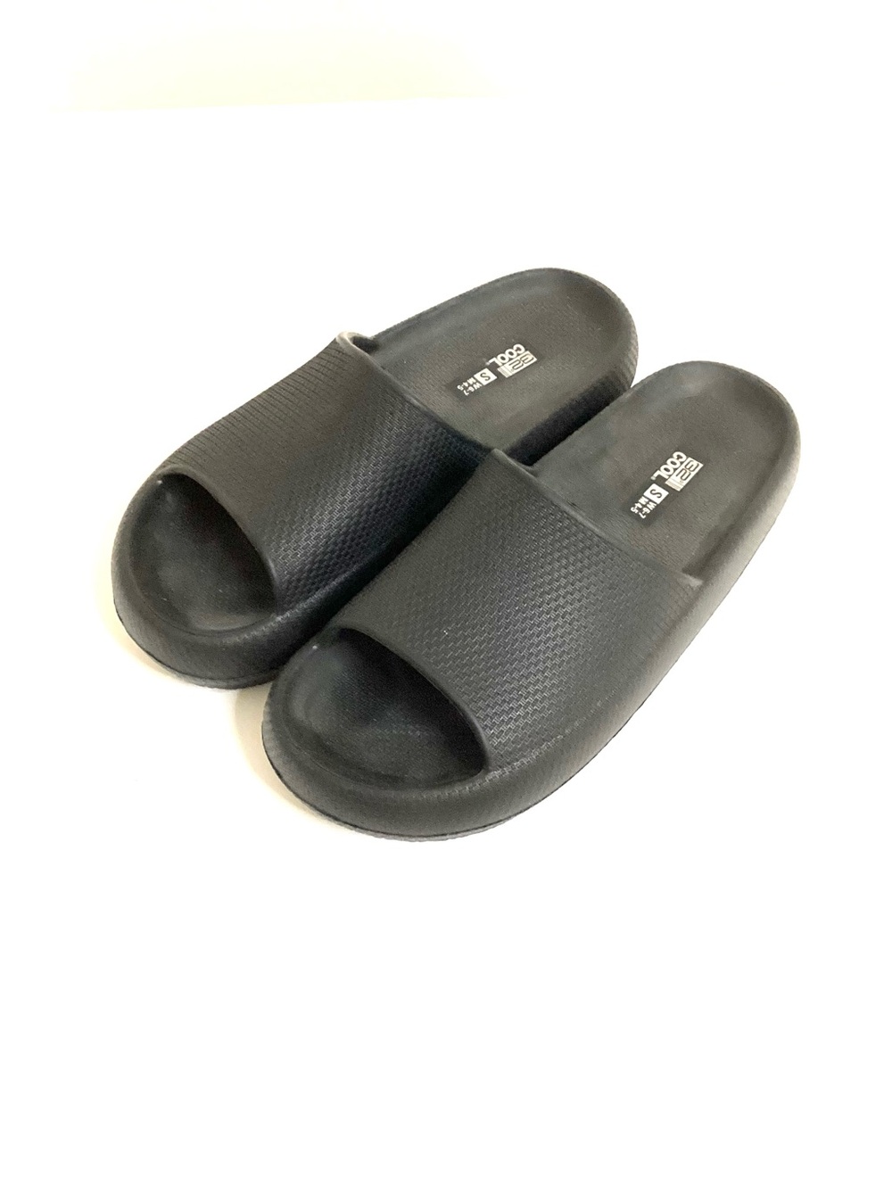 32 Degrees Unisex Black Cloud Slide Slip-on Waterproof Pillow Comfort in/Outdoor